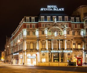 Lisbon to Douro Transfer into a Luxury Day Tour